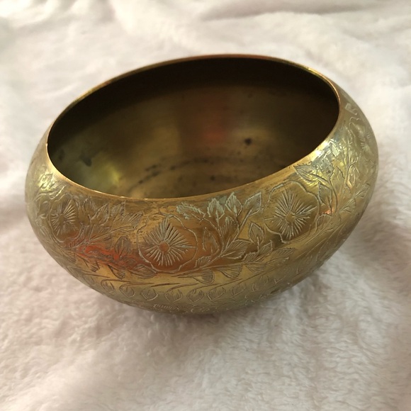 Engraved Brass Decorative Bowl vintage round brass etched India bowl about 4.5” - Picture 1 of 8